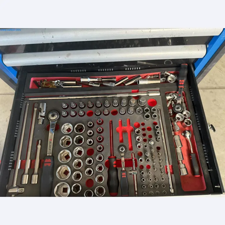 Motorhomes and recreational vehicles, travel trailers, caravan accessories, trucks, office and workshop equipment-8