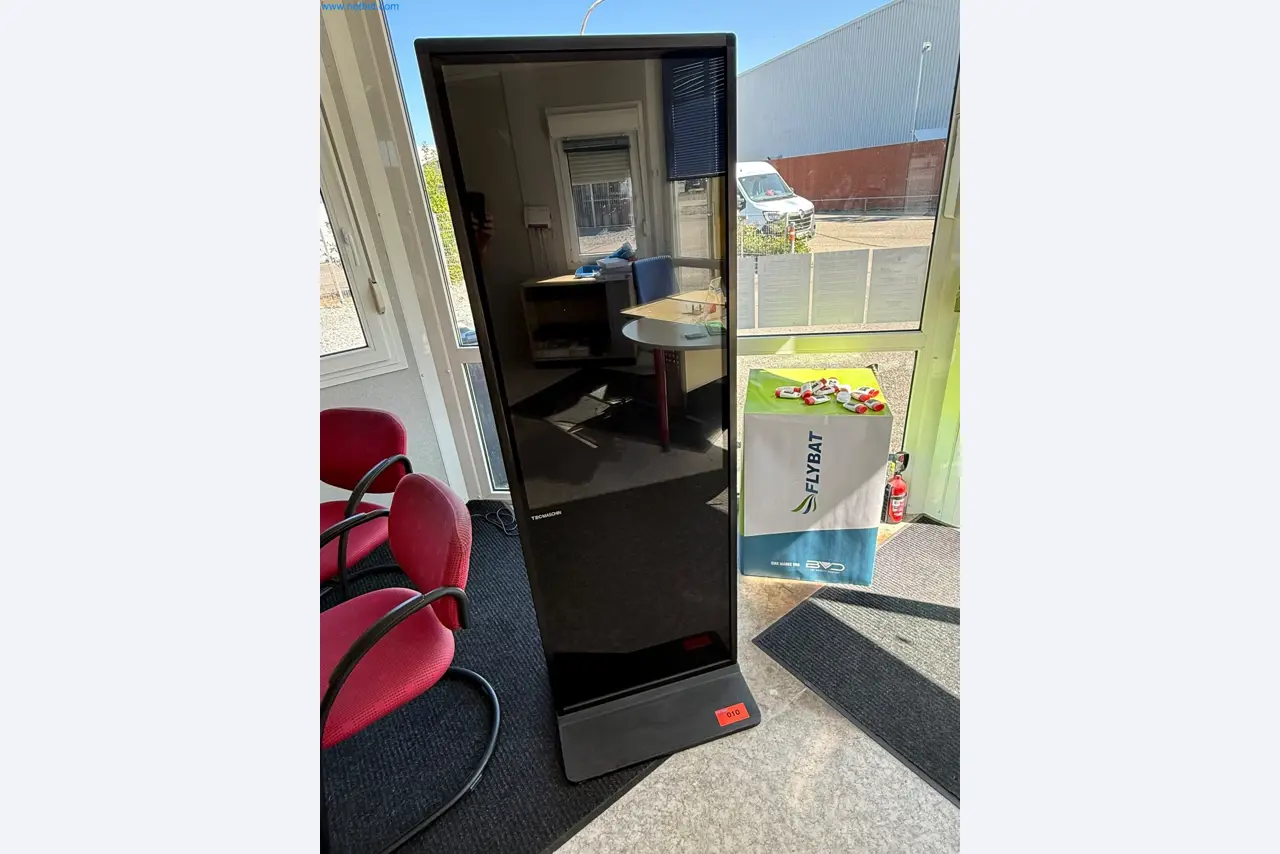Camping-cars et véhicules de voyage, caravanes, accessoires pour caravanes, camions, aménagement de bureaux et d'ateliers-1