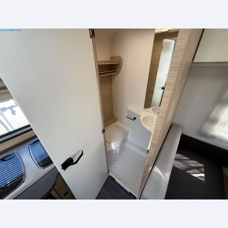 Motorhomes and recreational vehicles, travel trailers, caravan accessories, trucks, office and workshop equipment-11