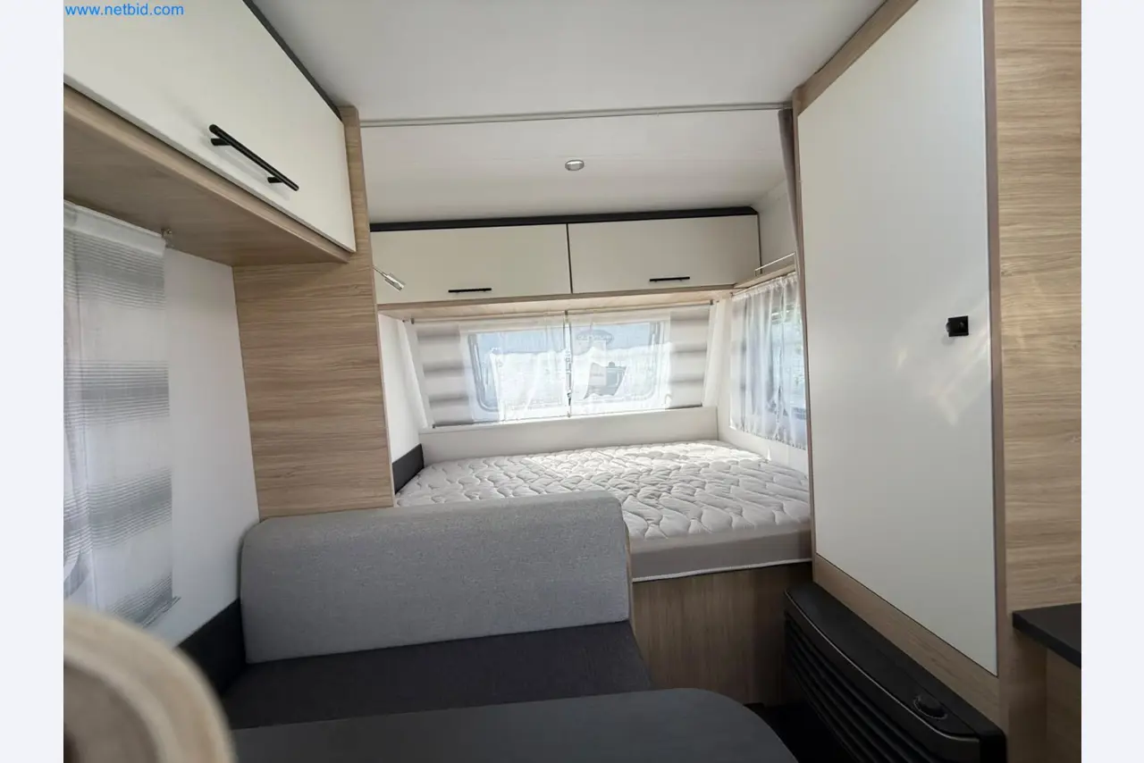 Motorhomes and recreational vehicles, travel trailers, caravan accessories, trucks, office and workshop equipment-17