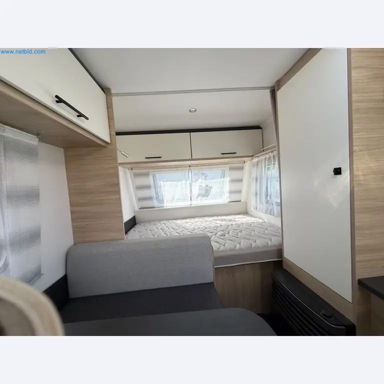 Motorhomes and recreational vehicles, travel trailers, caravan accessories, trucks, office and workshop equipment-17