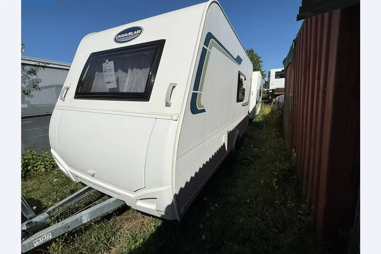 Motorhomes and recreational vehicles, travel trailers, caravan accessories, trucks, office and workshop equipment-4
