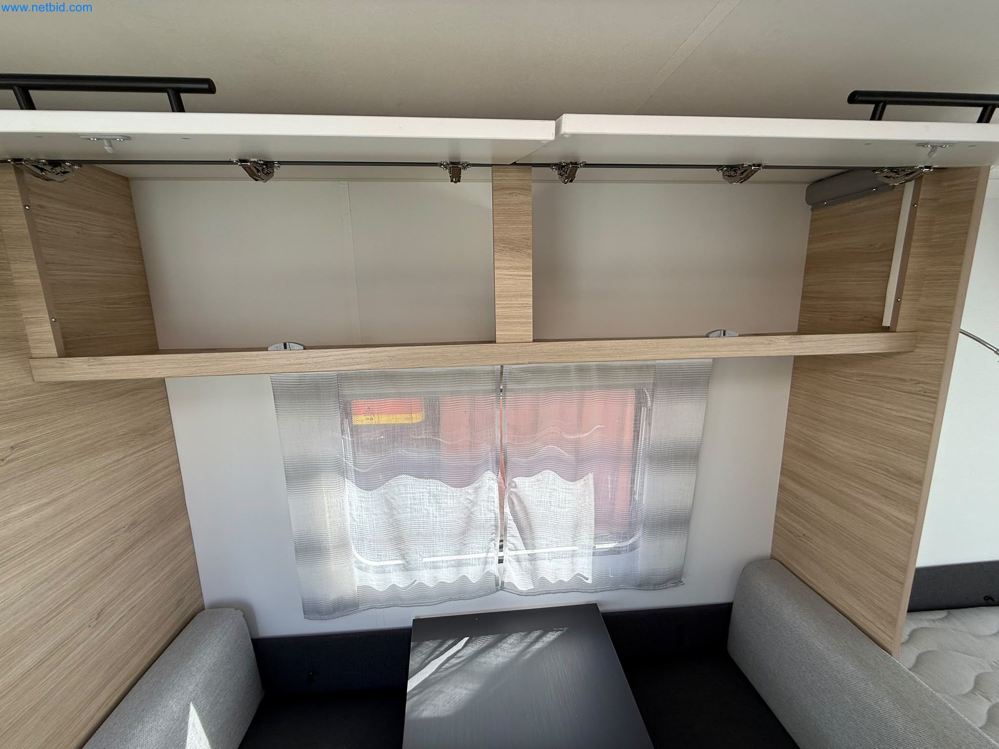 Motorhomes and recreational vehicles, travel trailers, caravan accessories, trucks, office and workshop equipment-9