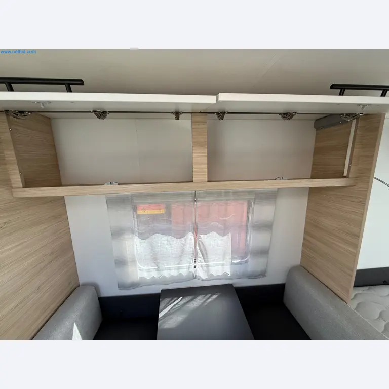 Motorhomes and recreational vehicles, travel trailers, caravan accessories, trucks, office and workshop equipment-9