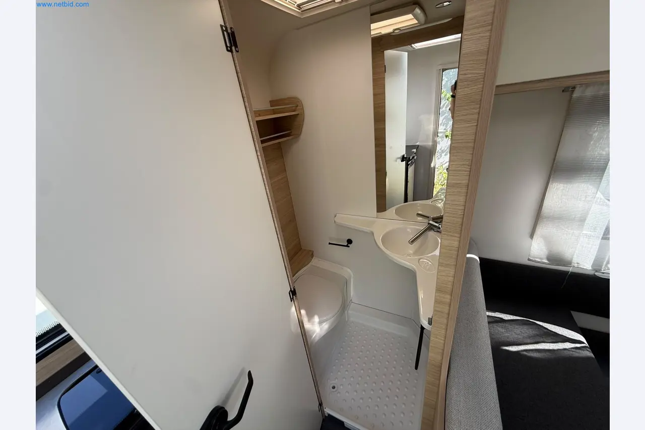 Motorhomes and recreational vehicles, travel trailers, caravan accessories, trucks, office and workshop equipment-7