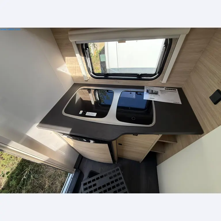 Motorhomes and recreational vehicles, travel trailers, caravan accessories, trucks, office and workshop equipment-8