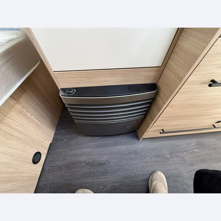 Motorhomes and recreational vehicles, travel trailers, caravan accessories, trucks, office and workshop equipment-7
