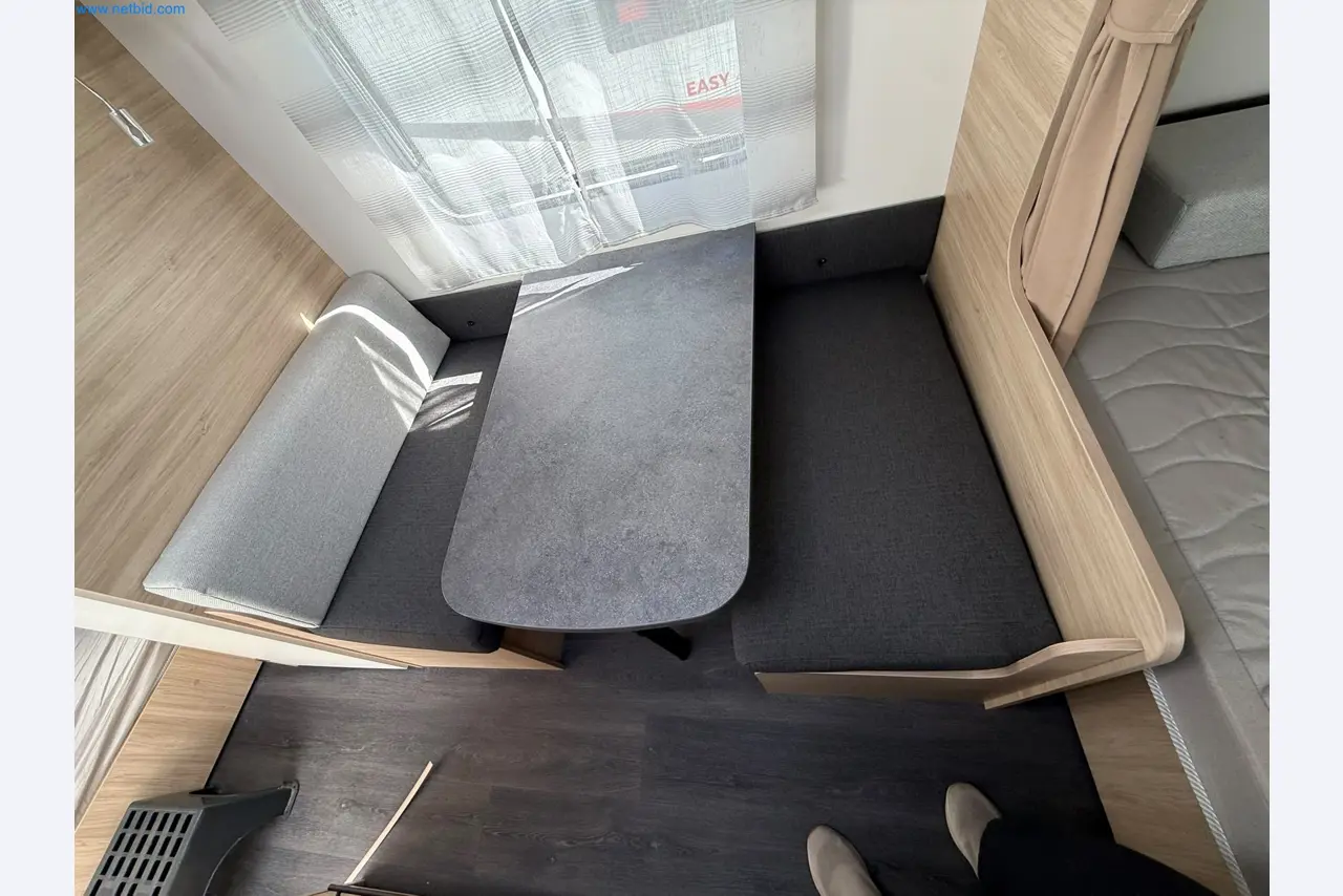 Motorhomes and recreational vehicles, travel trailers, caravan accessories, trucks, office and workshop equipment-9