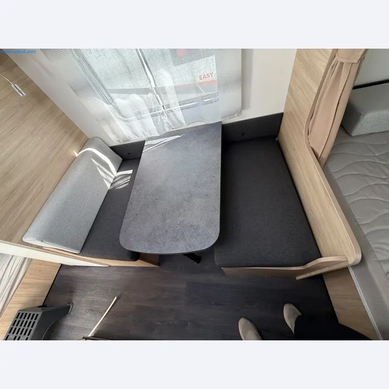 Motorhomes and recreational vehicles, travel trailers, caravan accessories, trucks, office and workshop equipment-9
