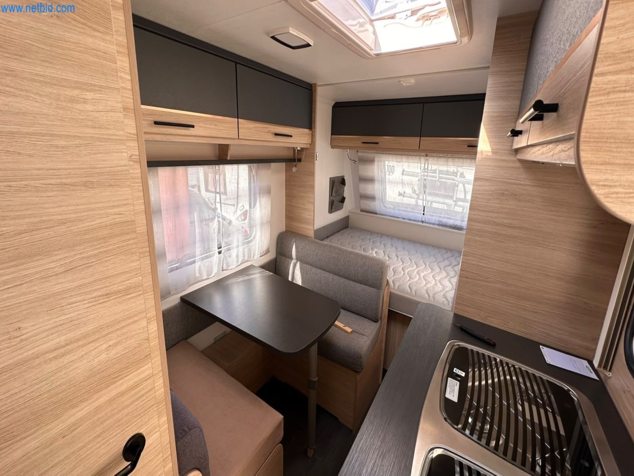 Motorhomes and recreational vehicles, travel trailers, caravan accessories, trucks, office and workshop equipment-11