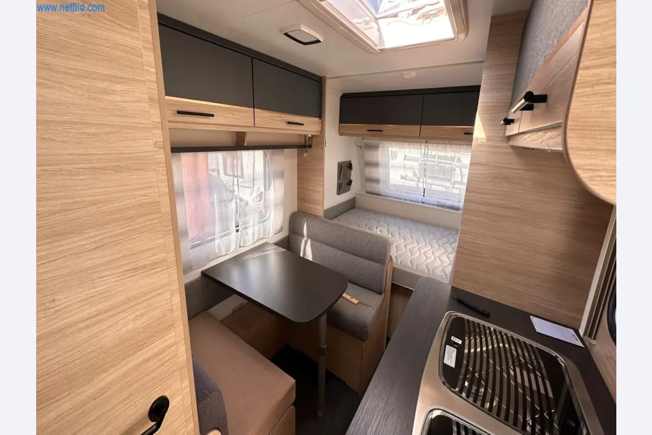Motorhomes and recreational vehicles, travel trailers, caravan accessories, trucks, office and workshop equipment-11