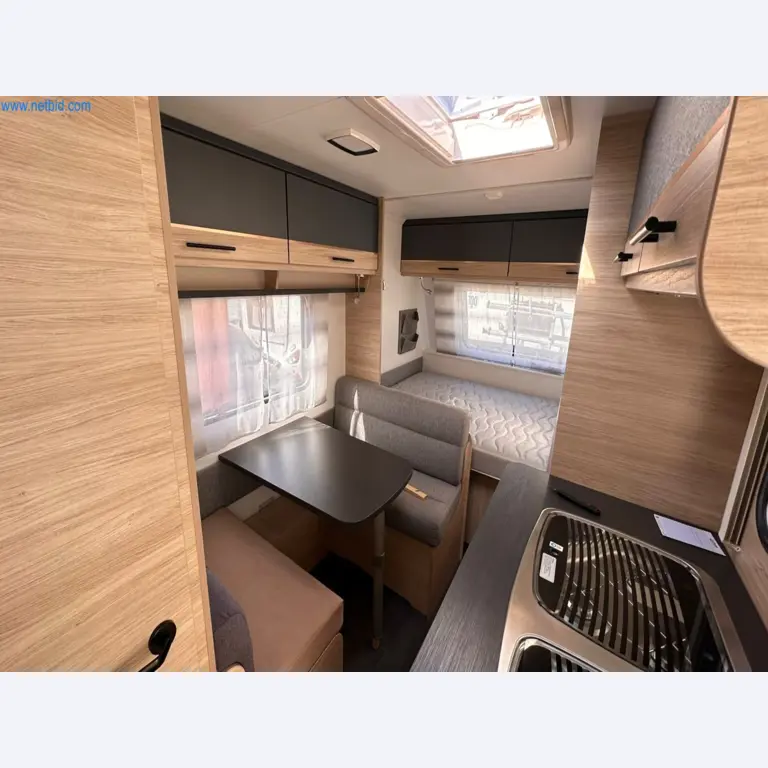 Motorhomes and recreational vehicles, travel trailers, caravan accessories, trucks, office and workshop equipment-11
