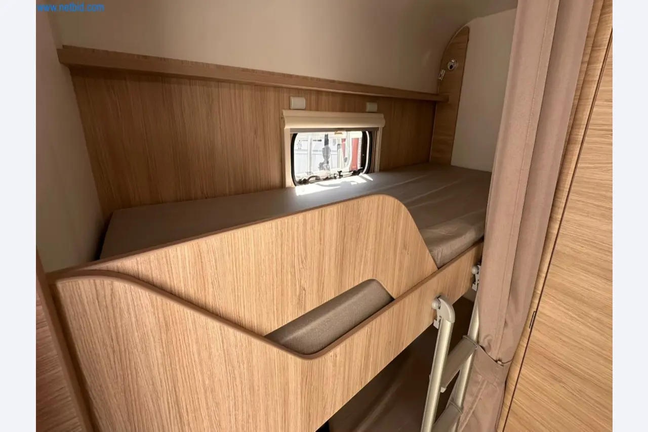 Motorhomes and recreational vehicles, travel trailers, caravan accessories, trucks, office and workshop equipment-7