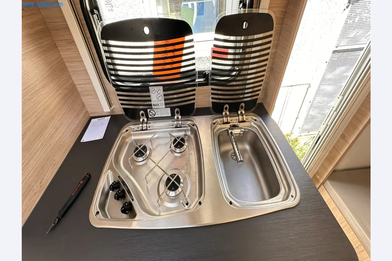 Motorhomes and recreational vehicles, travel trailers, caravan accessories, trucks, office and workshop equipment-8