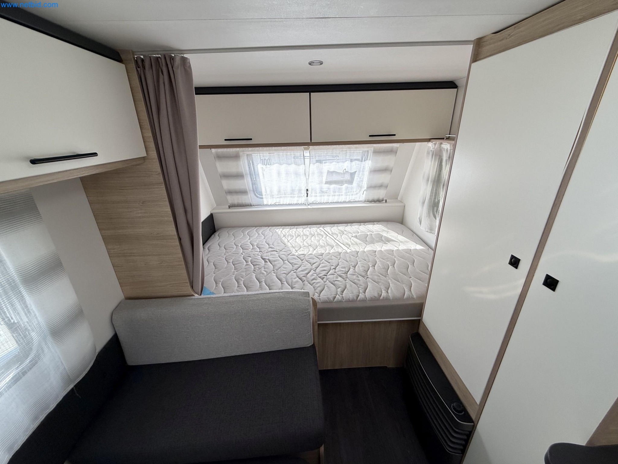 Motorhomes and recreational vehicles, travel trailers, RV accessories, trucks, office and workshop equipment-10