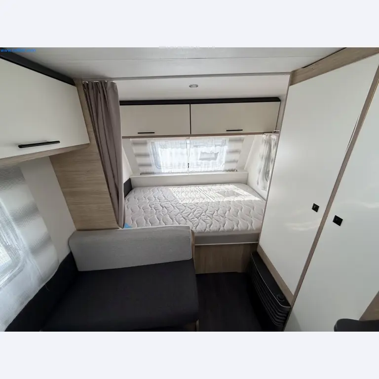 Motorhomes and recreational vehicles, travel trailers, RV accessories, trucks, office and workshop equipment-10