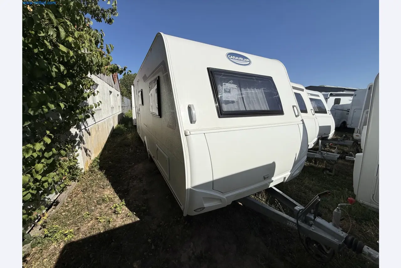 Motorhomes and recreational vehicles, travel trailers, RV accessories, trucks, office and workshop equipment-1