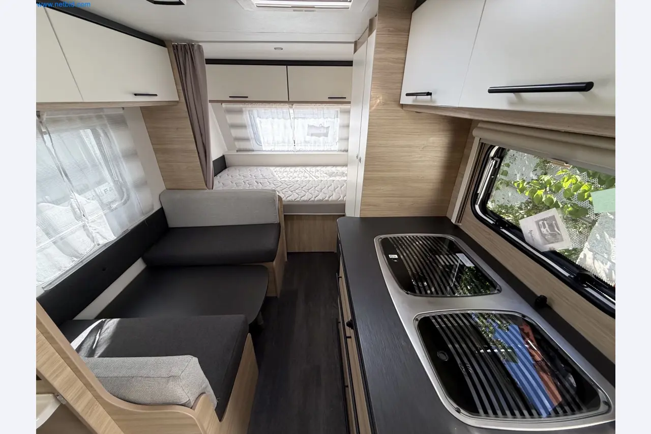 Motorhomes and recreational vehicles, travel trailers, RV accessories, trucks, office and workshop equipment-4