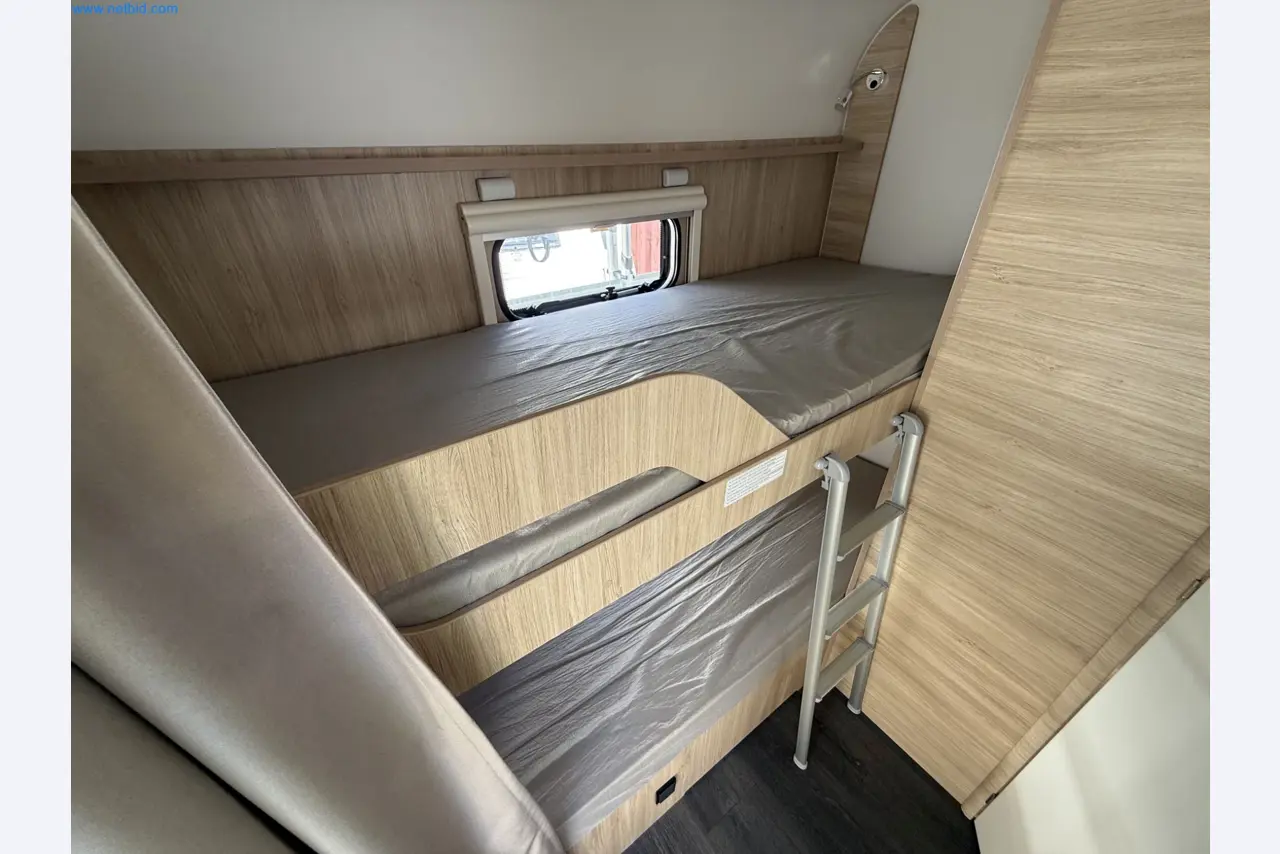 Motorhomes and recreational vehicles, travel trailers, RV accessories, trucks, office and workshop equipment-7