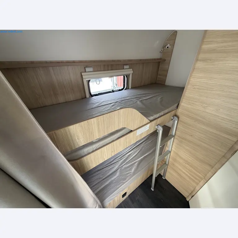 Motorhomes and recreational vehicles, travel trailers, RV accessories, trucks, office and workshop equipment-7