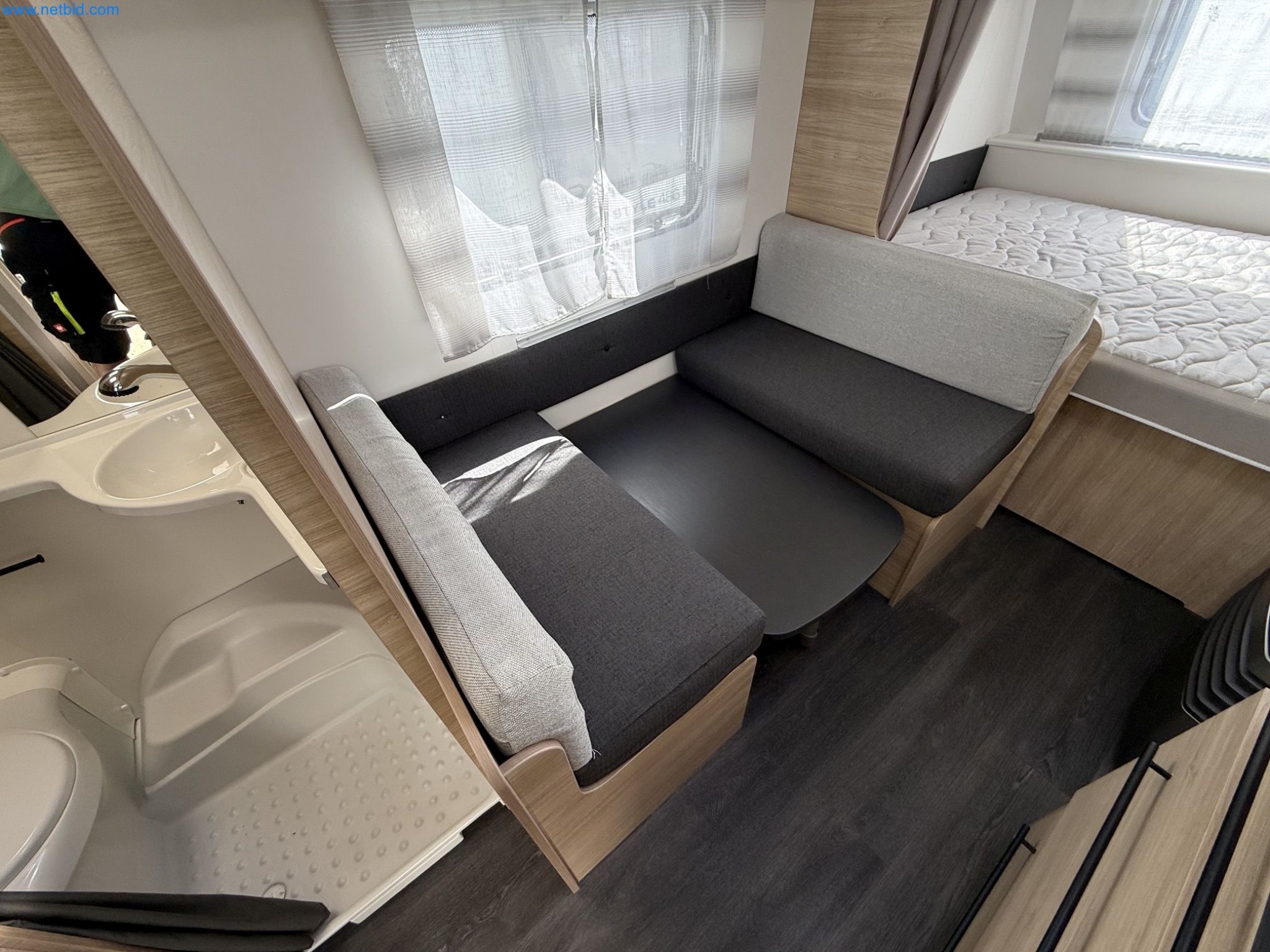 Motorhomes and recreational vehicles, travel trailers, RV accessories, trucks, office and workshop equipment-8