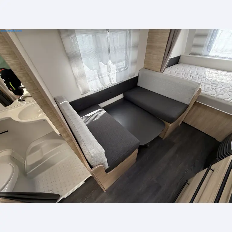 Motorhomes and recreational vehicles, travel trailers, RV accessories, trucks, office and workshop equipment-8