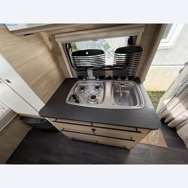 Motorhomes and recreational vehicles, travel trailers, RV accessories, trucks, office and workshop equipment-9