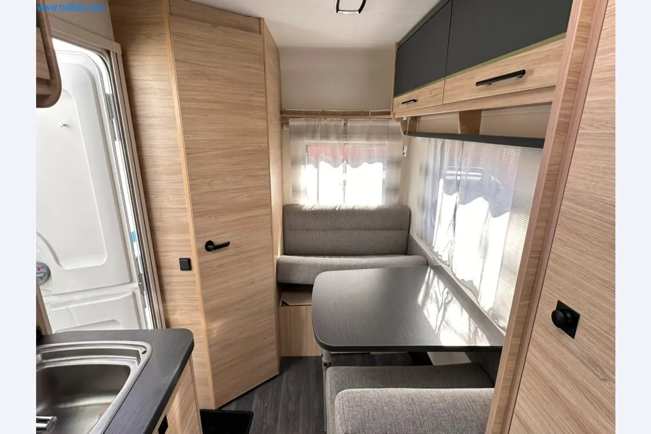 Motorhomes and recreational vehicles, travel trailers, caravan accessories, trucks, office and workshop equipment-10