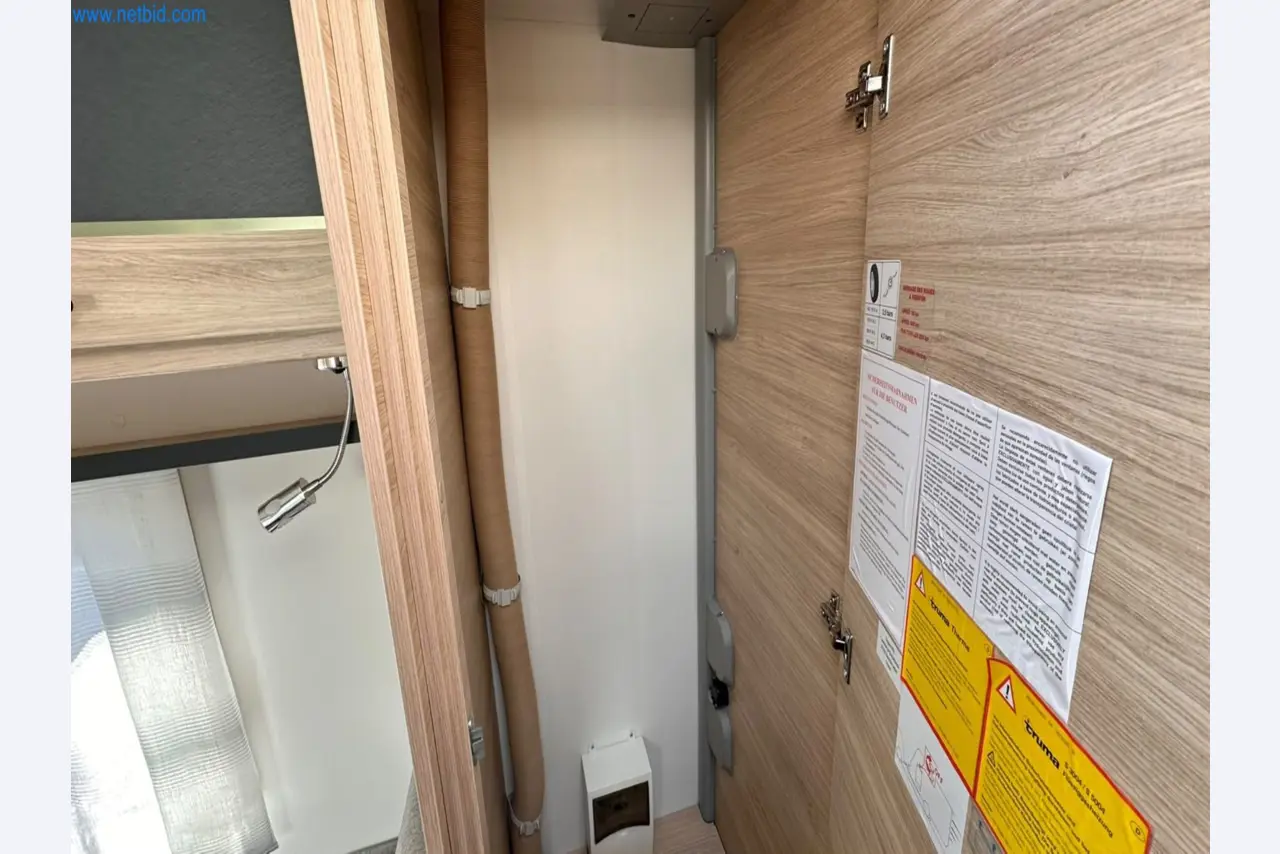 Motorhomes and recreational vehicles, travel trailers, caravan accessories, trucks, office and workshop equipment-8