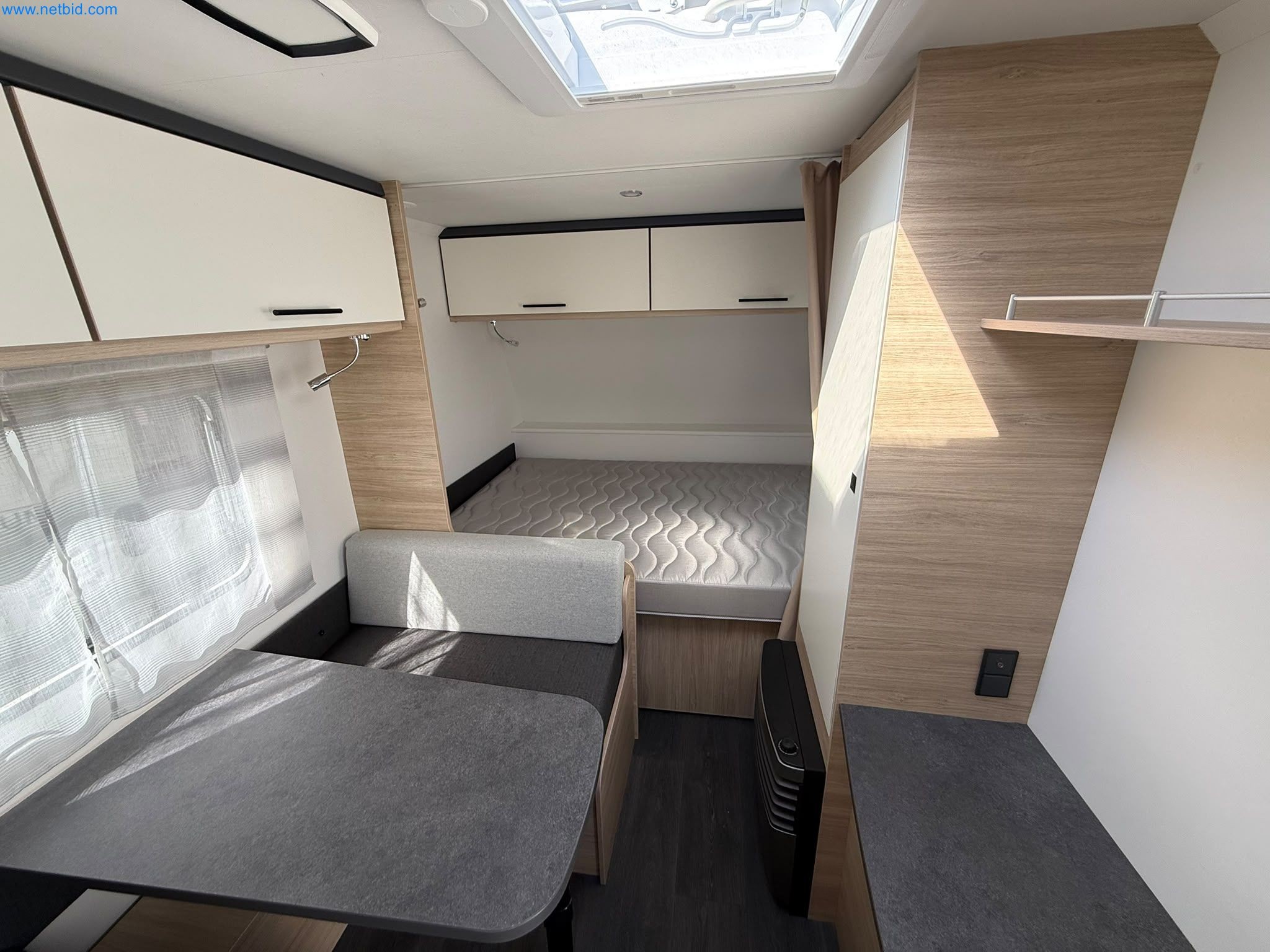 Motorhomes and recreational vehicles, travel trailers, caravan accessories, trucks, office and workshop equipment-6