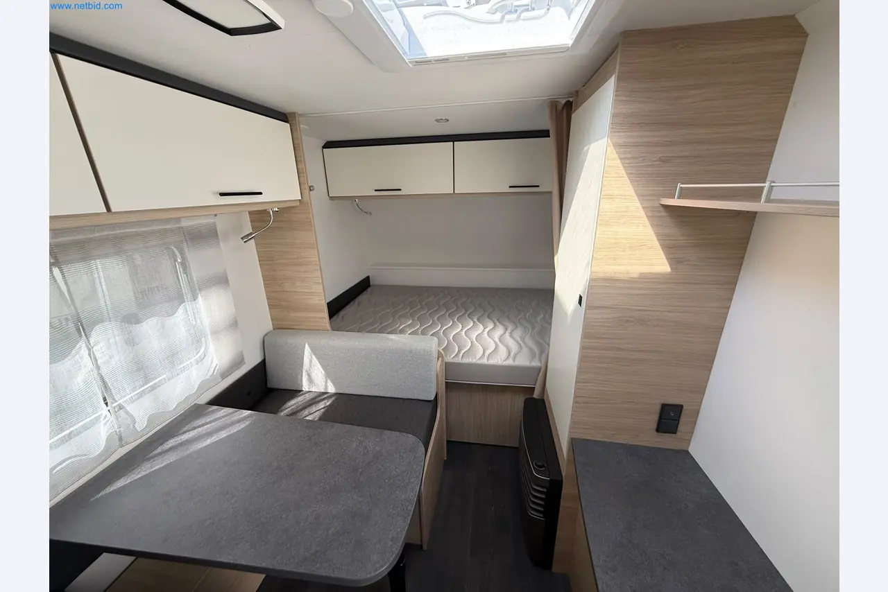 Motorhomes and recreational vehicles, travel trailers, caravan accessories, trucks, office and workshop equipment-6