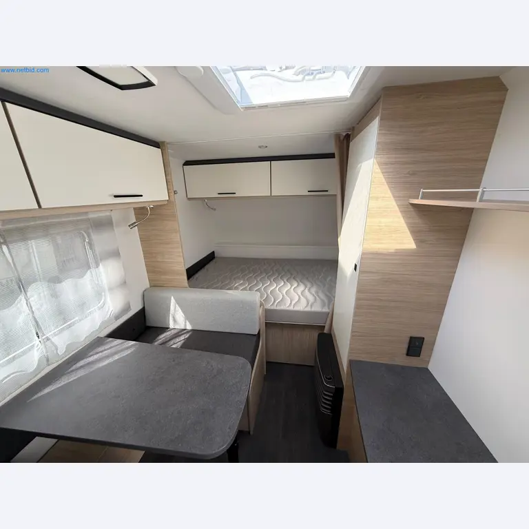 Motorhomes and recreational vehicles, travel trailers, caravan accessories, trucks, office and workshop equipment-6