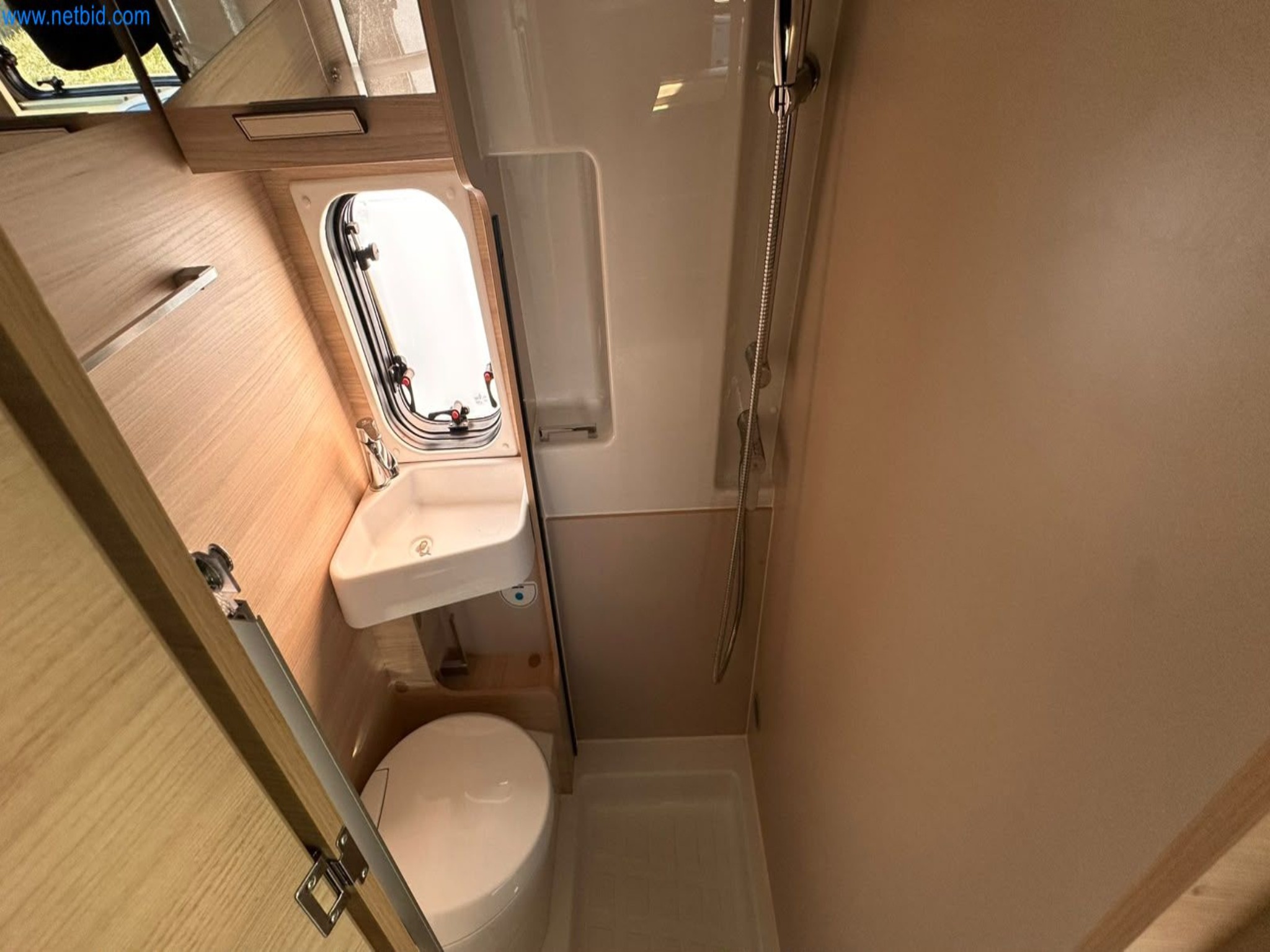 Motorhomes and recreational vehicles, travel trailers, RV accessories, trucks, office and workshop equipment-13