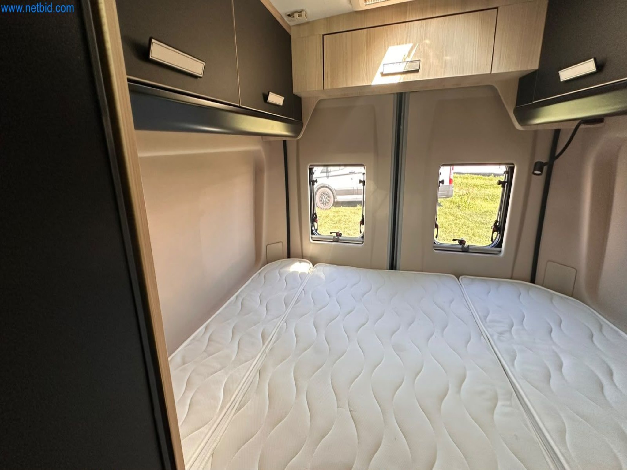 Motorhomes and recreational vehicles, travel trailers, RV accessories, trucks, office and workshop equipment-16