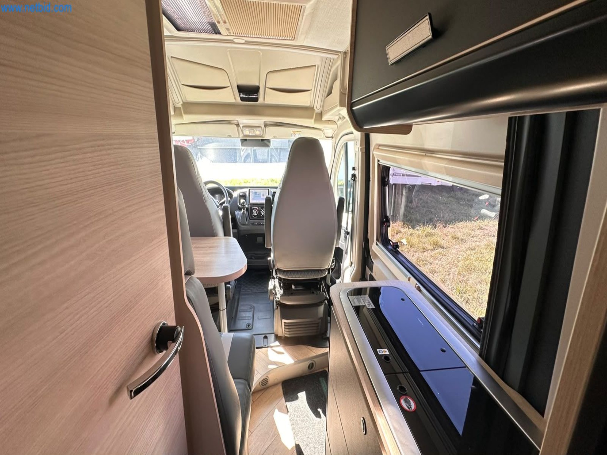 Motorhomes and recreational vehicles, travel trailers, RV accessories, trucks, office and workshop equipment-17