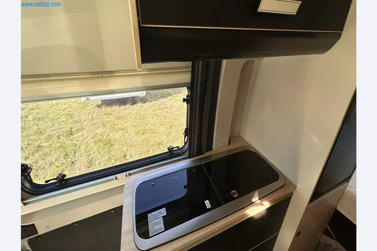 Motorhomes and recreational vehicles, travel trailers, RV accessories, trucks, office and workshop equipment-18