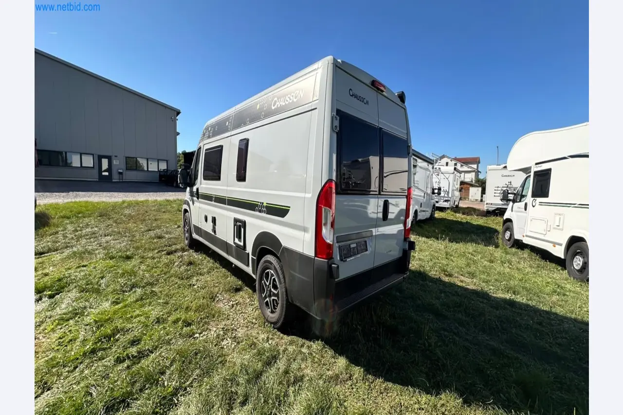 Motorhomes and recreational vehicles, travel trailers, RV accessories, trucks, office and workshop equipment-3