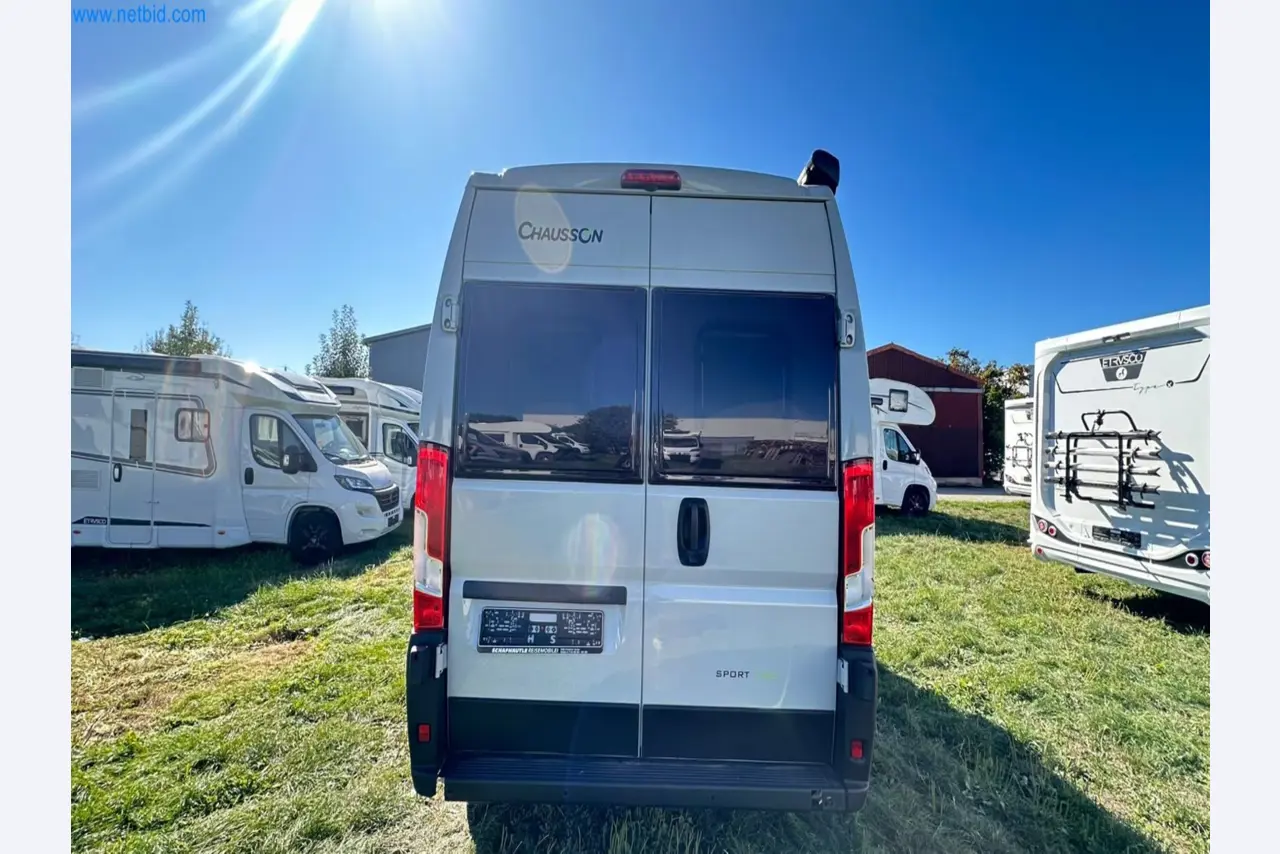 Motorhomes and recreational vehicles, travel trailers, RV accessories, trucks, office and workshop equipment-4