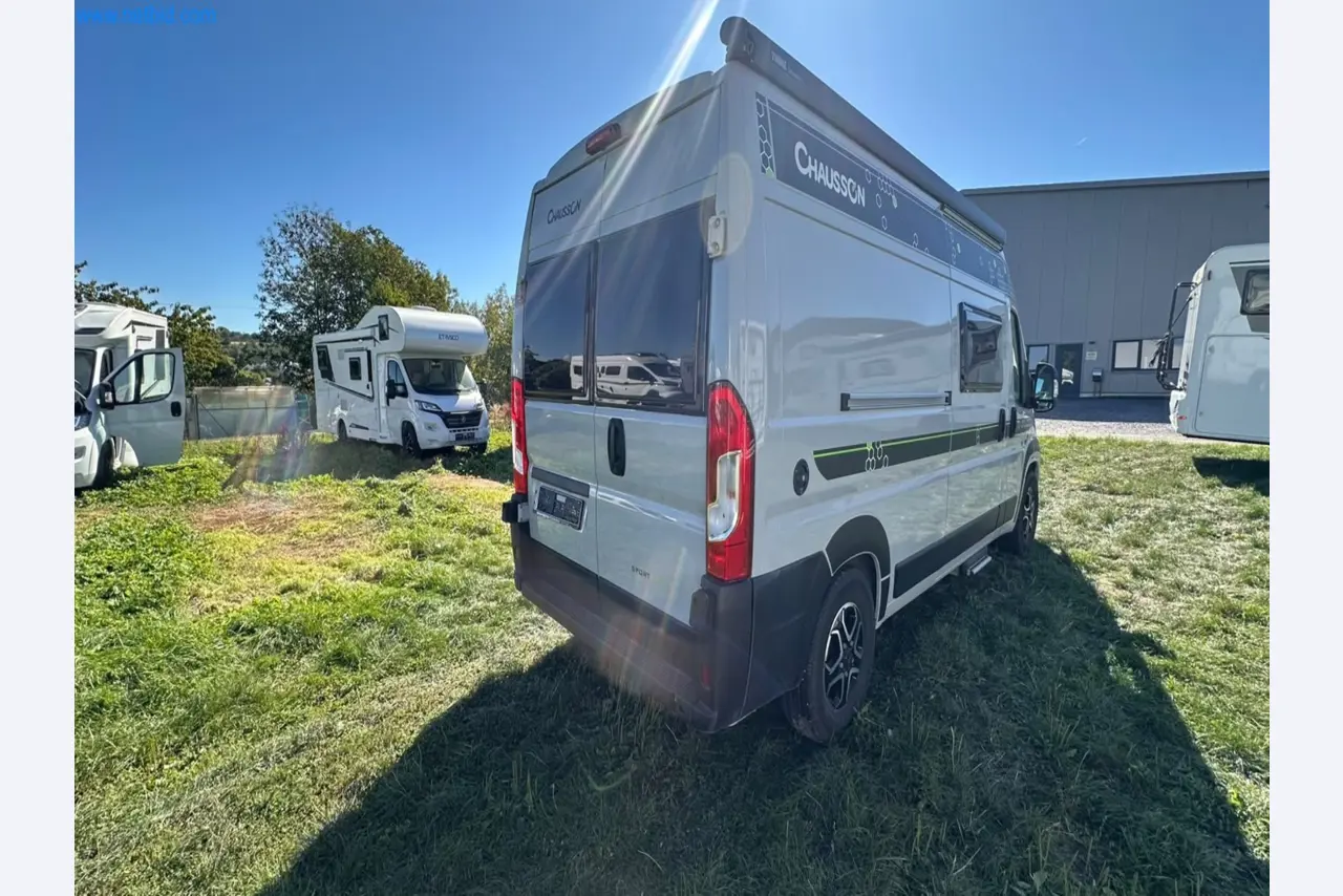 Motorhomes and recreational vehicles, travel trailers, RV accessories, trucks, office and workshop equipment-5