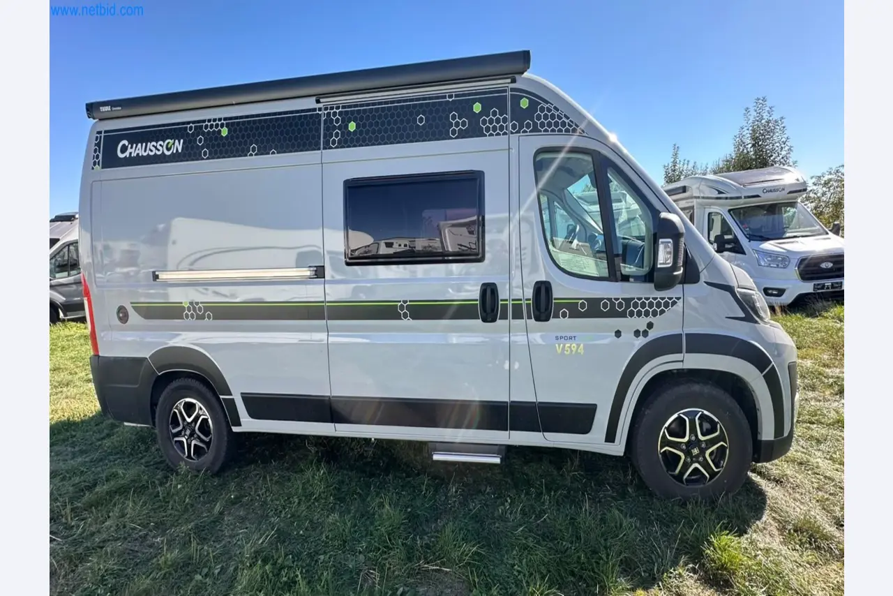Motorhomes and recreational vehicles, travel trailers, RV accessories, trucks, office and workshop equipment-6