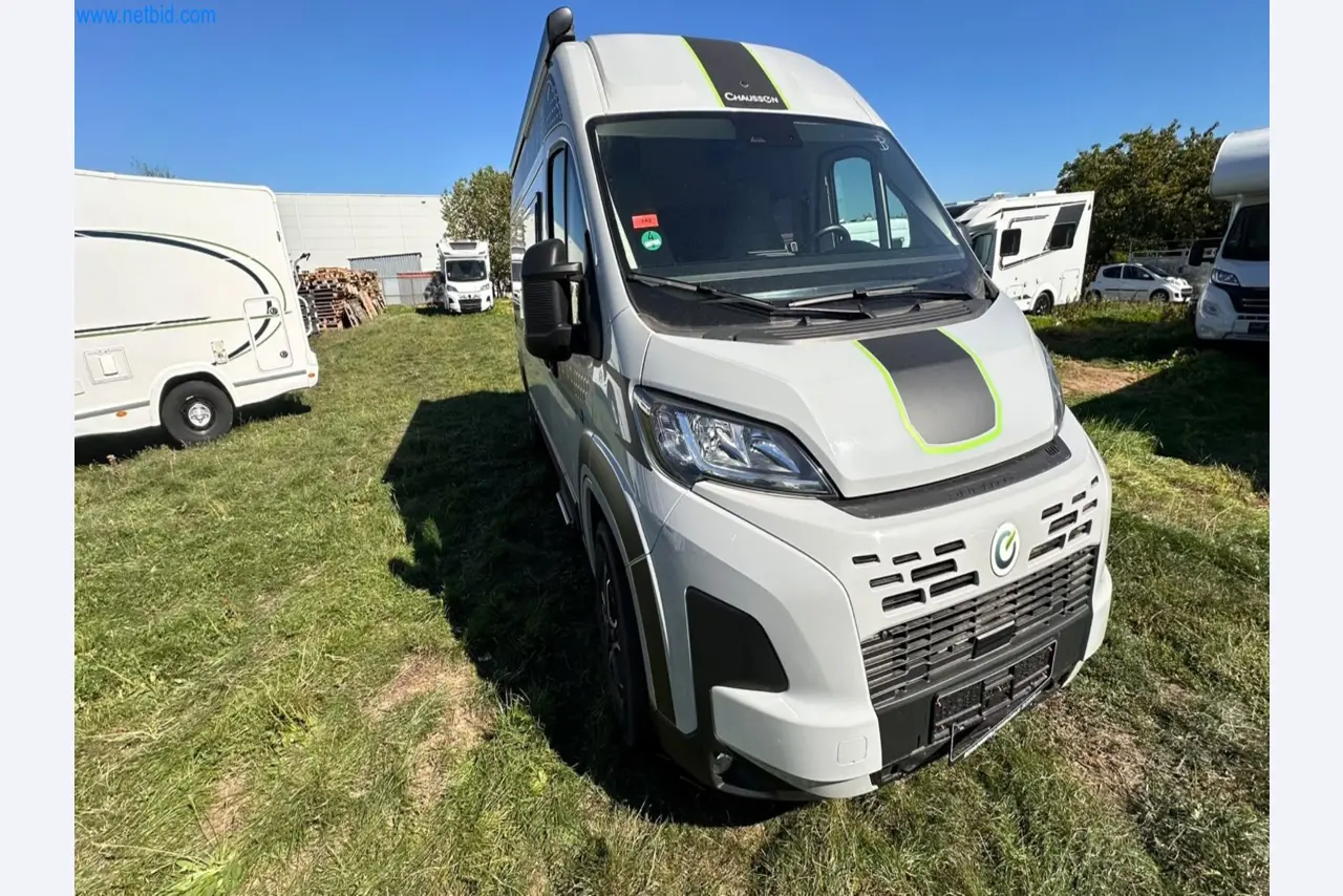 Motorhomes and recreational vehicles, travel trailers, RV accessories, trucks, office and workshop equipment-7