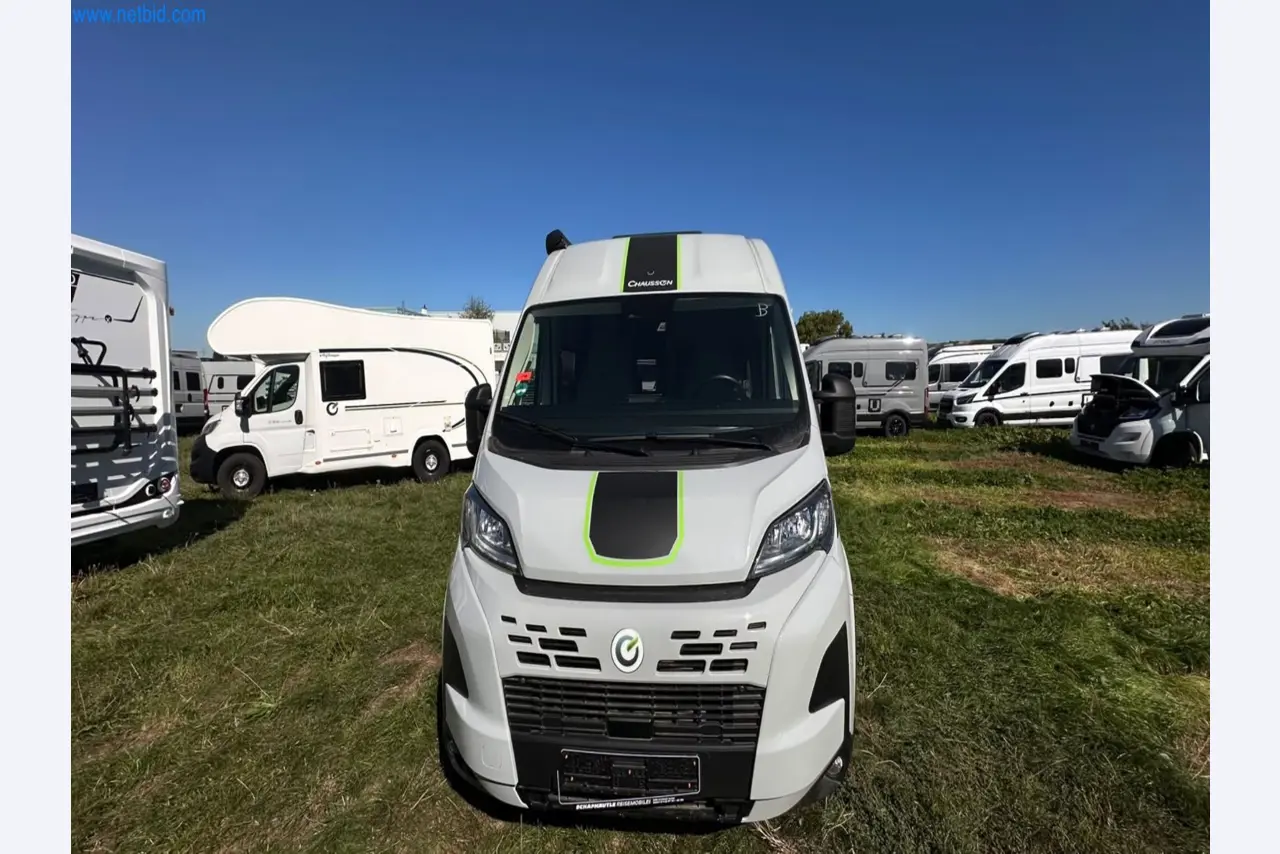 Motorhomes and recreational vehicles, travel trailers, RV accessories, trucks, office and workshop equipment-8