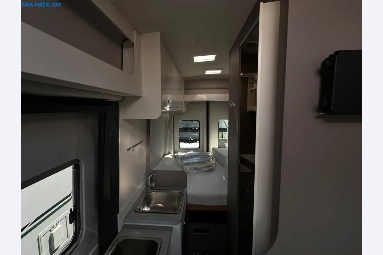 Motorhomes and recreational vehicles, travel trailers, caravan accessories, trucks, office and workshop equipment-4