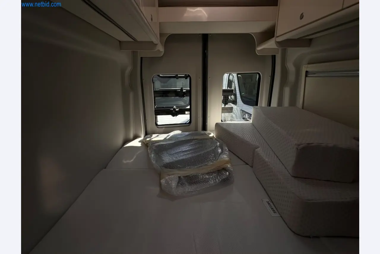 Motorhomes and recreational vehicles, travel trailers, caravan accessories, trucks, office and workshop equipment-9