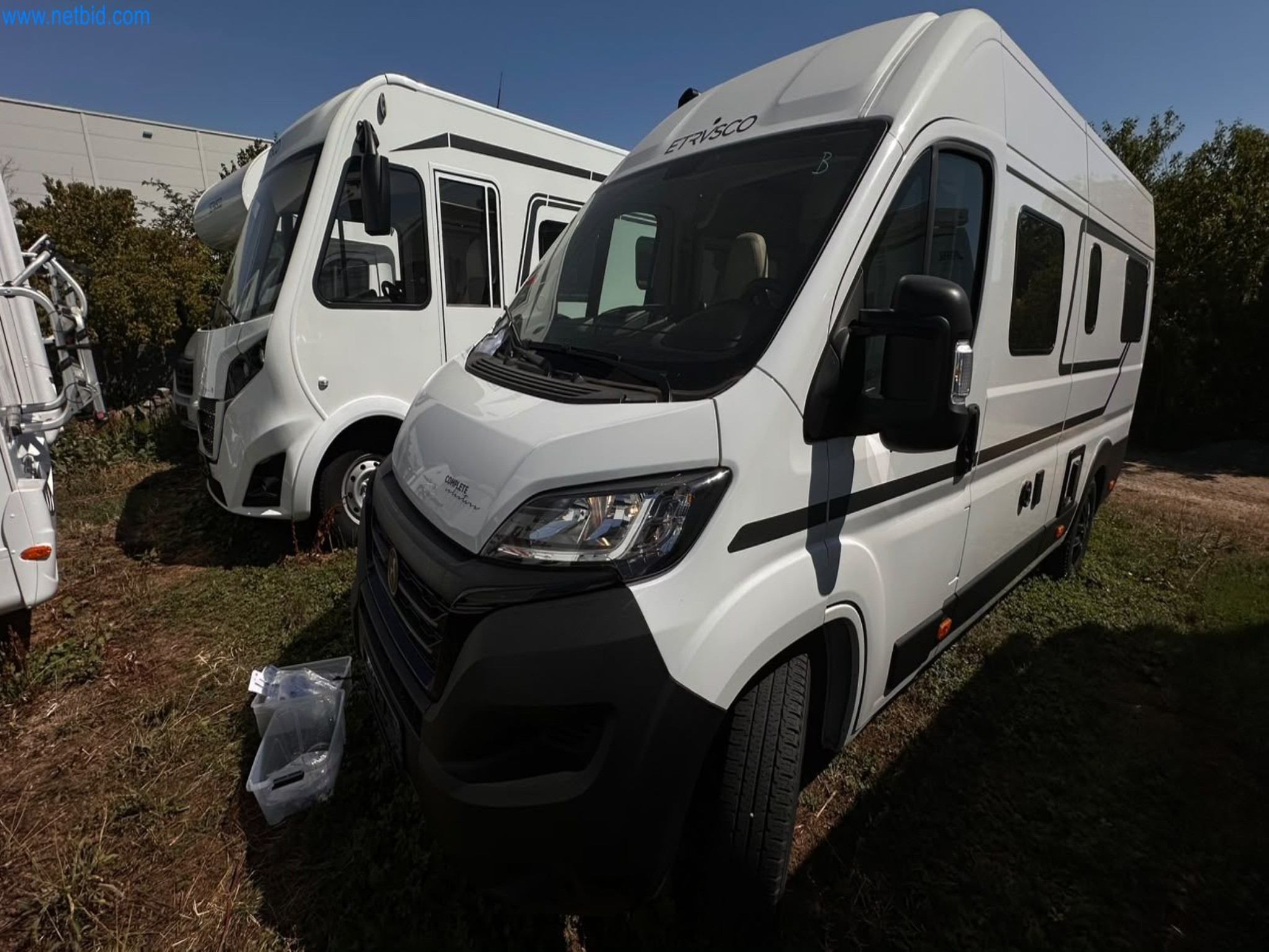 Motorhomes and recreational vehicles, travel trailers, caravan accessories, trucks, office and workshop equipment-14