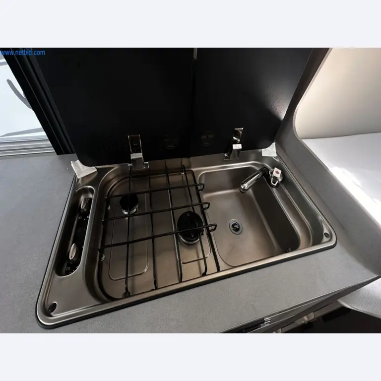 Motorhomes and recreational vehicles, travel trailers, caravan accessories, trucks, office and workshop equipment-16