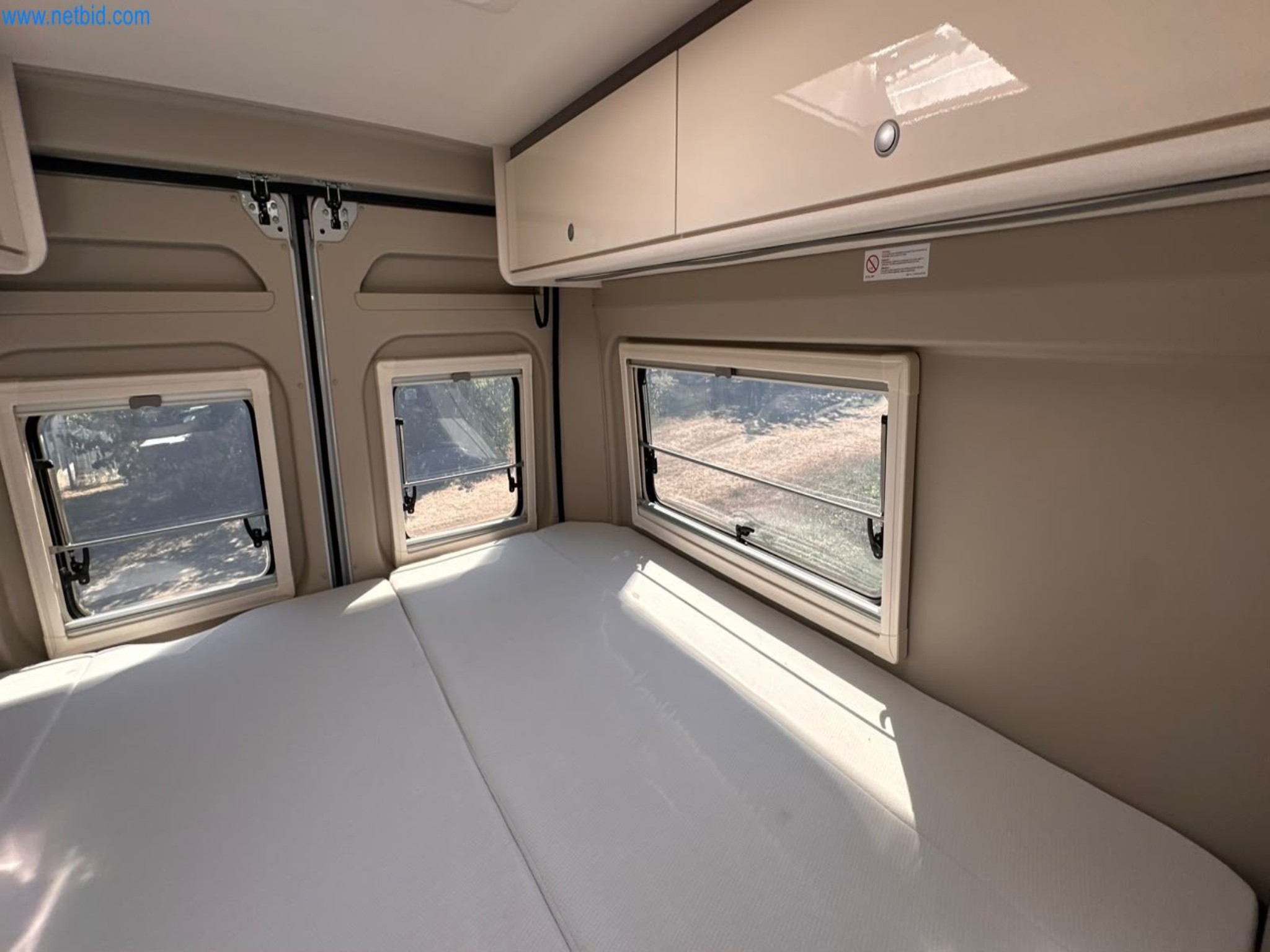 Motorhomes and recreational vehicles, travel trailers, caravan accessories, trucks, office and workshop equipment-6