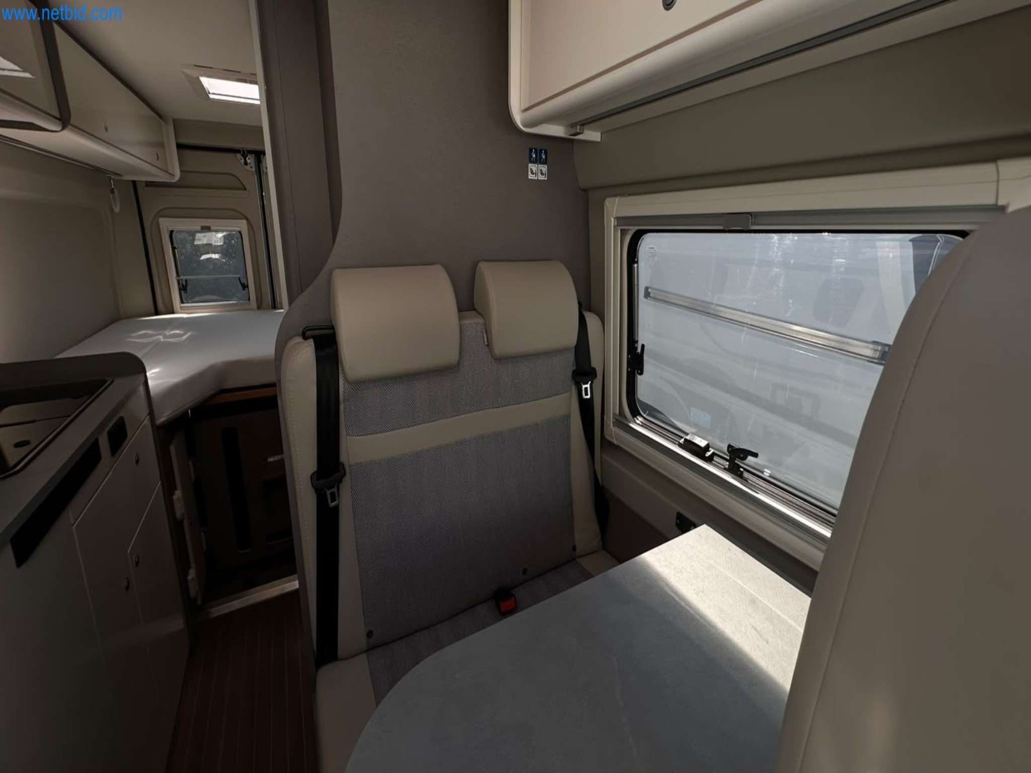 Motorhomes and recreational vehicles, travel trailers, caravan accessories, trucks, office and workshop equipment-9