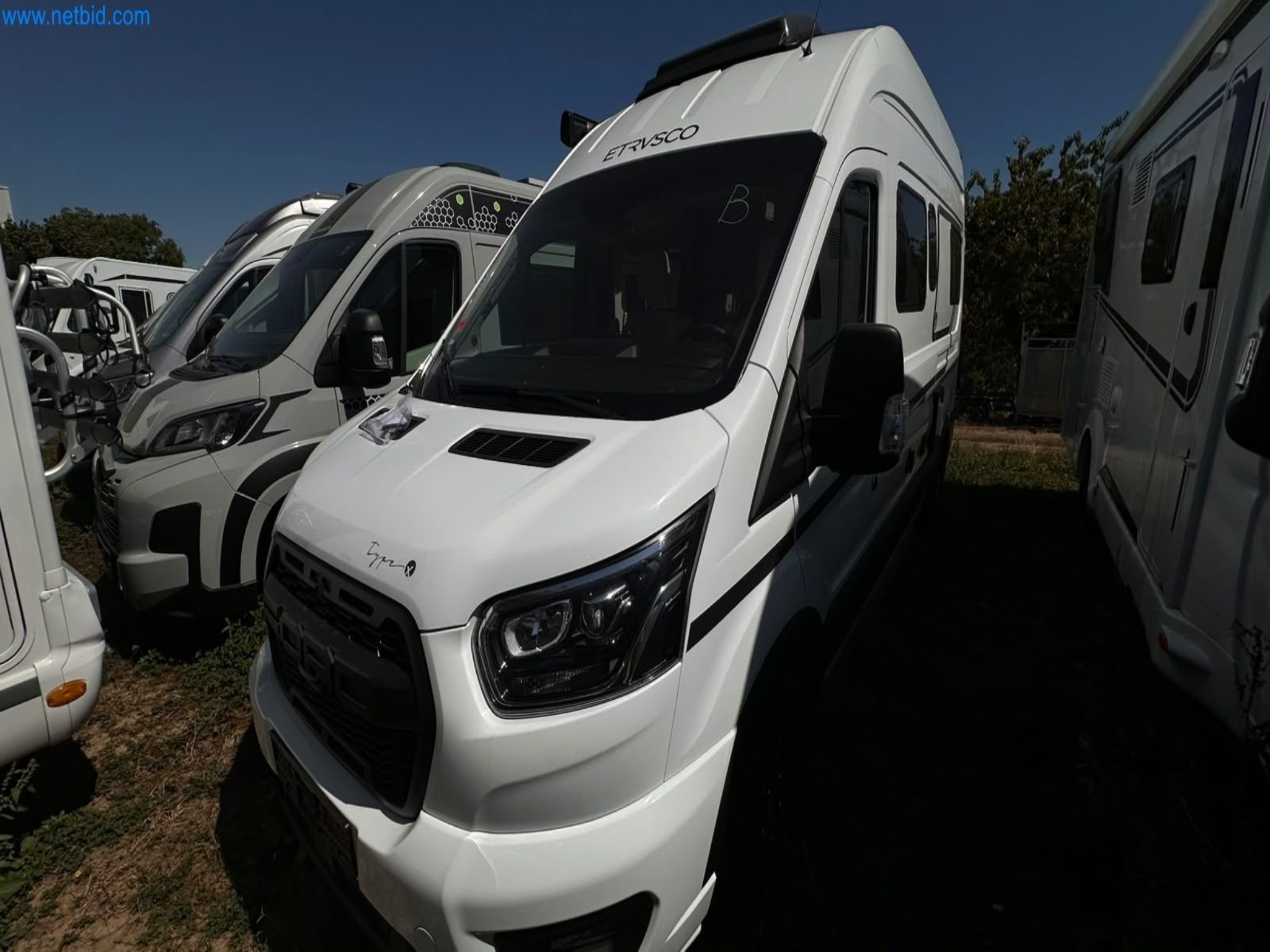 Motorhomes and recreational vehicles, travel trailers, caravan accessories, trucks, office and workshop equipment-13
