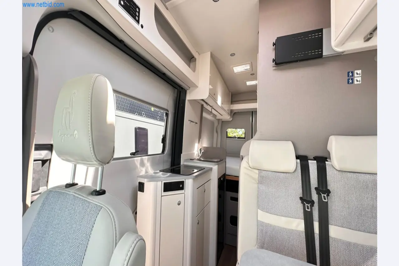 Motorhomes and recreational vehicles, travel trailers, caravan accessories, trucks, office and workshop equipment-18